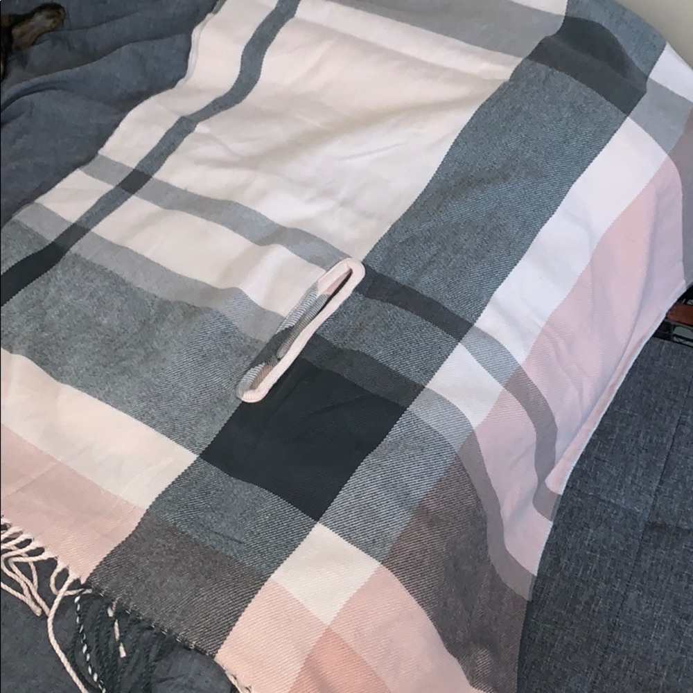 NWOT scarf/wrap